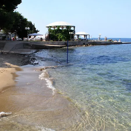 Apartment With Parking Space - 24205 Umag