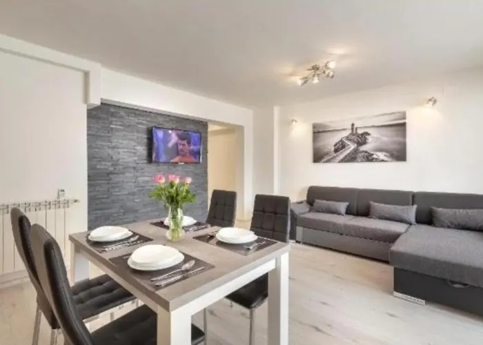 With Parking Space - 24205 Umag