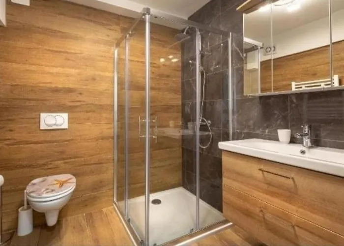 With Parking Space - 24205 Lejlighed *